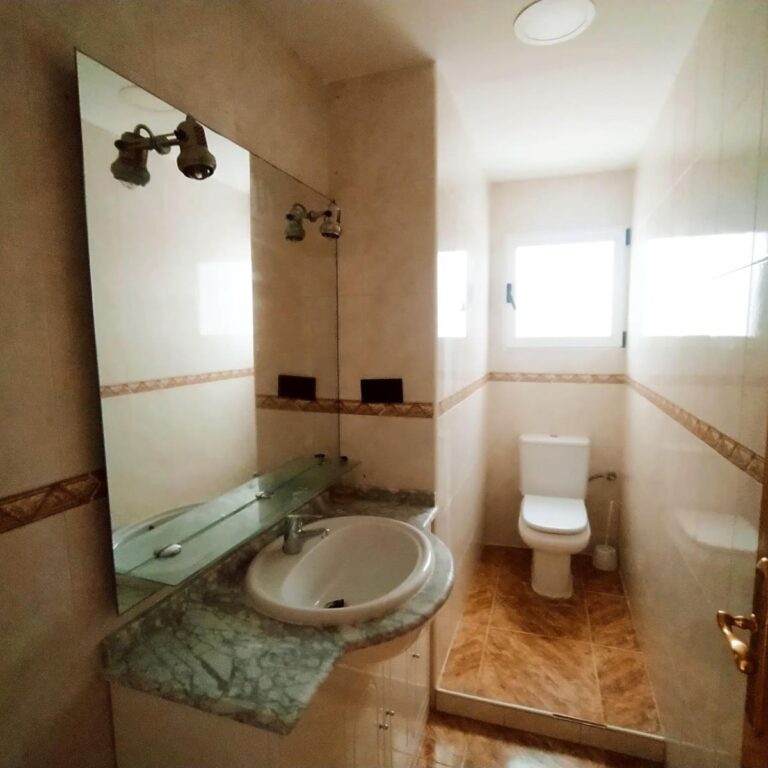 8BAÑO